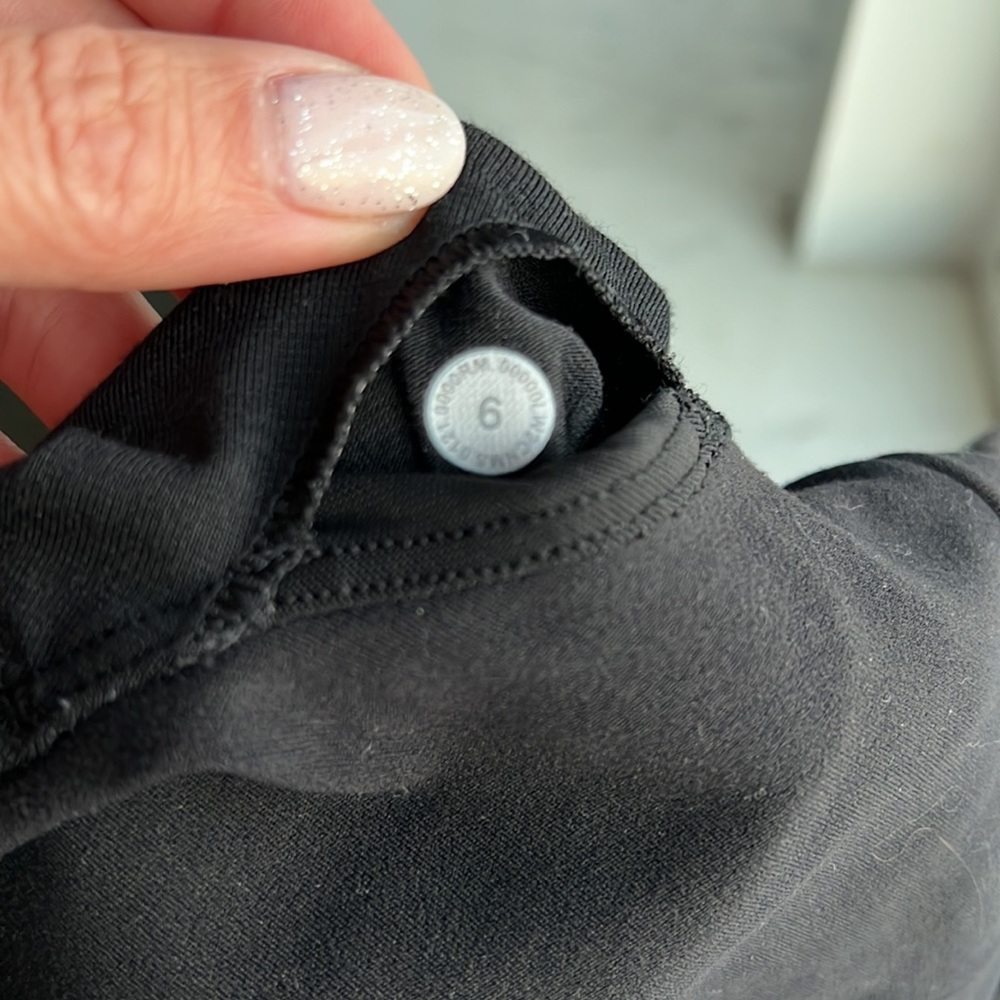 Lululemon Forward Fold bra in black - Picture 3 of 3